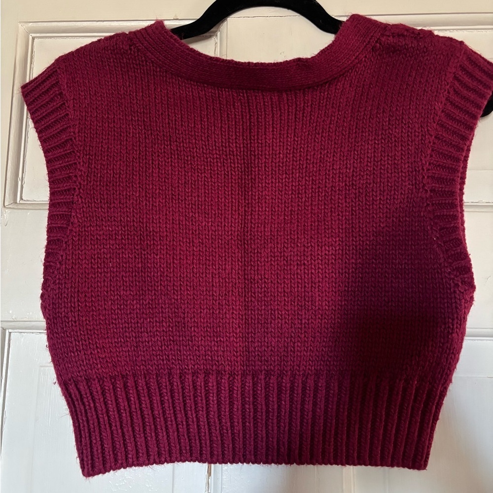 NWOT For Love & Lemons Cropped Sweater Vest - Picture 2 of 4
